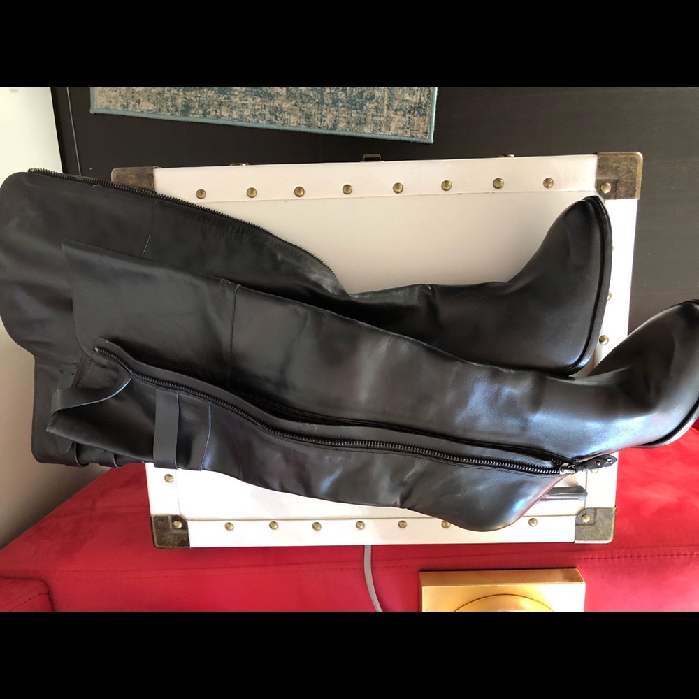 Boots - Picture 2 of 4